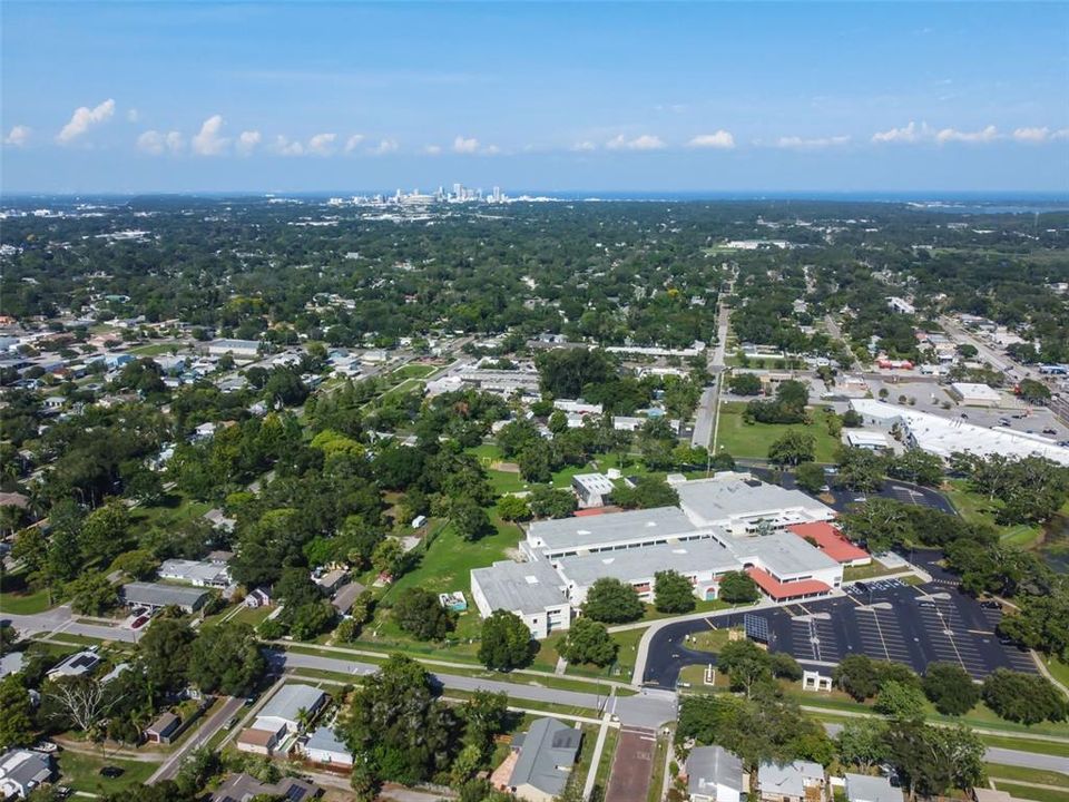 В аренду: $3,200 (3 спален, 2 ванн, 2503 Квадратных фут)