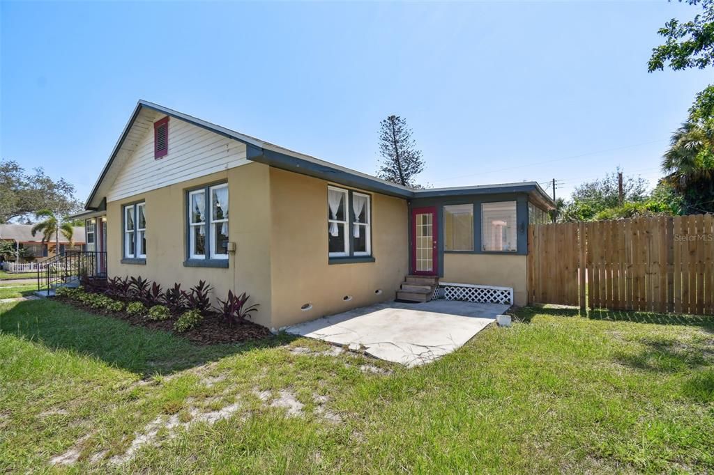 В аренду: $3,200 (3 спален, 2 ванн, 2503 Квадратных фут)