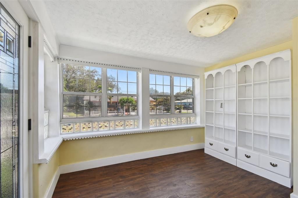 В аренду: $3,200 (3 спален, 2 ванн, 2503 Квадратных фут)