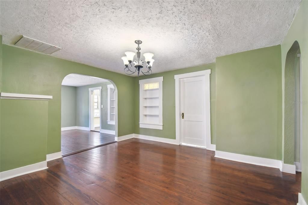 В аренду: $3,200 (3 спален, 2 ванн, 2503 Квадратных фут)