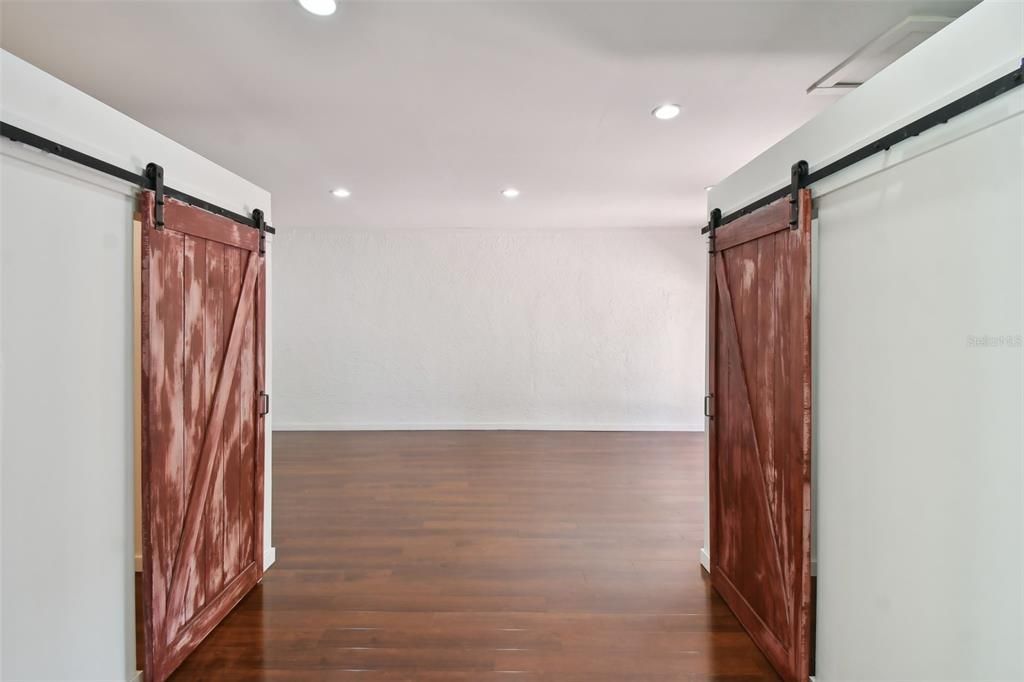 В аренду: $3,200 (3 спален, 2 ванн, 2503 Квадратных фут)