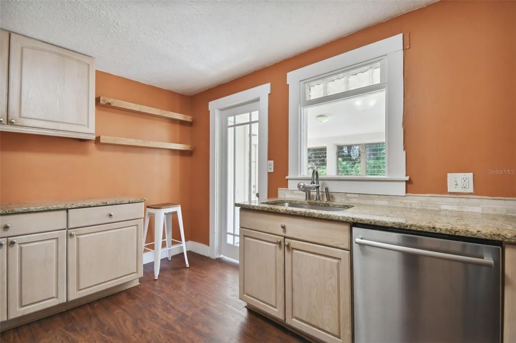 В аренду: $3,200 (3 спален, 2 ванн, 2503 Квадратных фут)