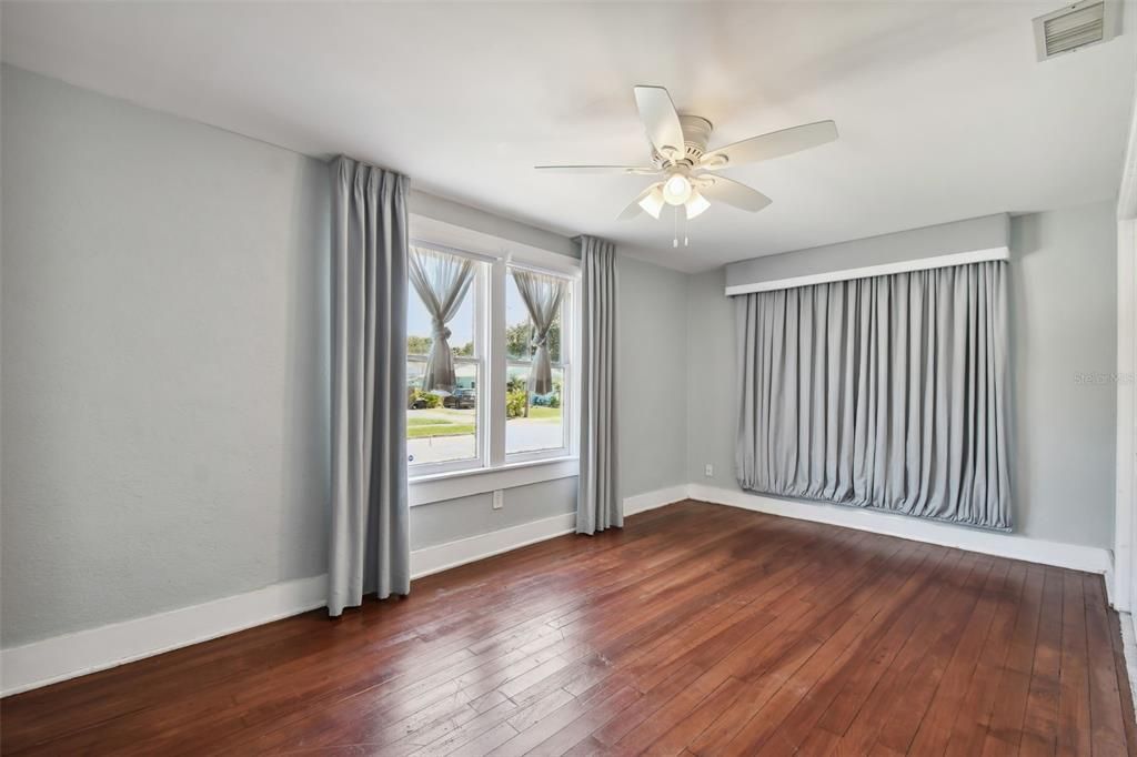 В аренду: $3,200 (3 спален, 2 ванн, 2503 Квадратных фут)