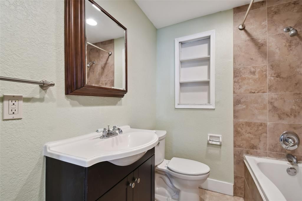 В аренду: $3,200 (3 спален, 2 ванн, 2503 Квадратных фут)