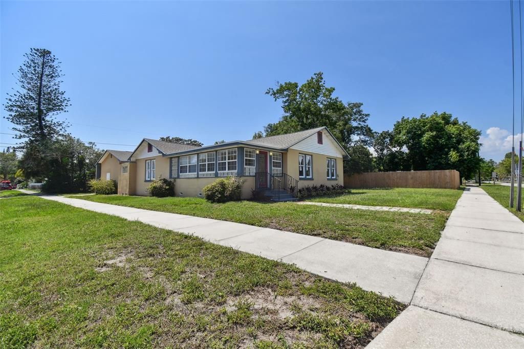 В аренду: $3,200 (3 спален, 2 ванн, 2503 Квадратных фут)