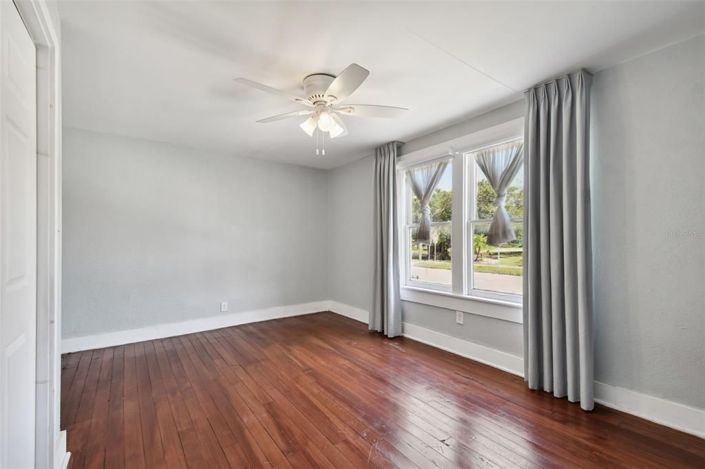 В аренду: $3,200 (3 спален, 2 ванн, 2503 Квадратных фут)