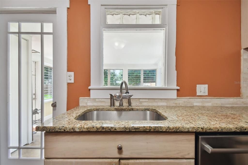 В аренду: $3,200 (3 спален, 2 ванн, 2503 Квадратных фут)