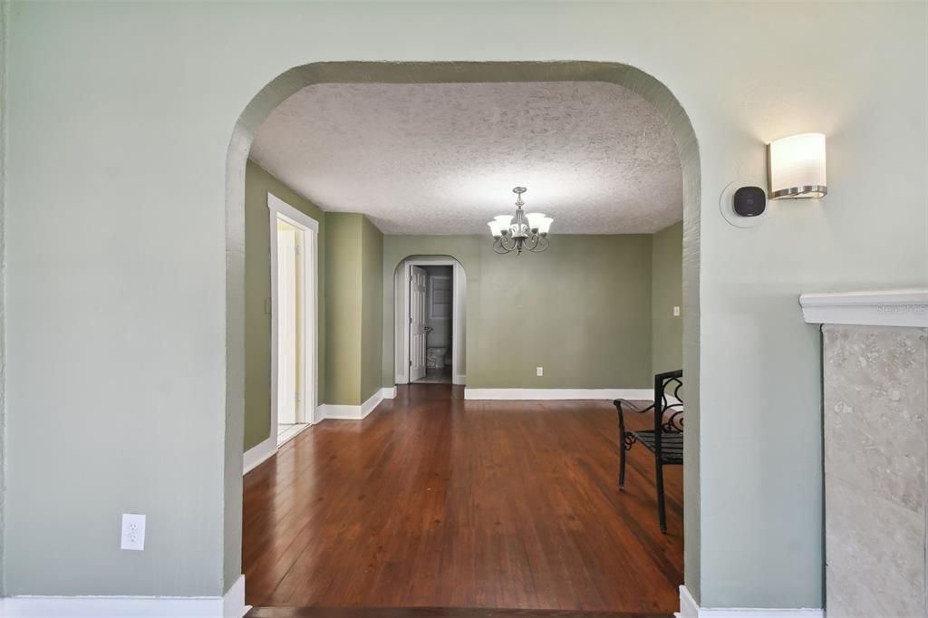 В аренду: $3,200 (3 спален, 2 ванн, 2503 Квадратных фут)