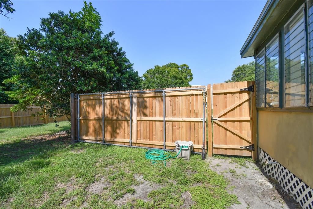 В аренду: $3,200 (3 спален, 2 ванн, 2503 Квадратных фут)