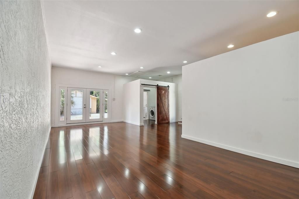 В аренду: $3,200 (3 спален, 2 ванн, 2503 Квадратных фут)