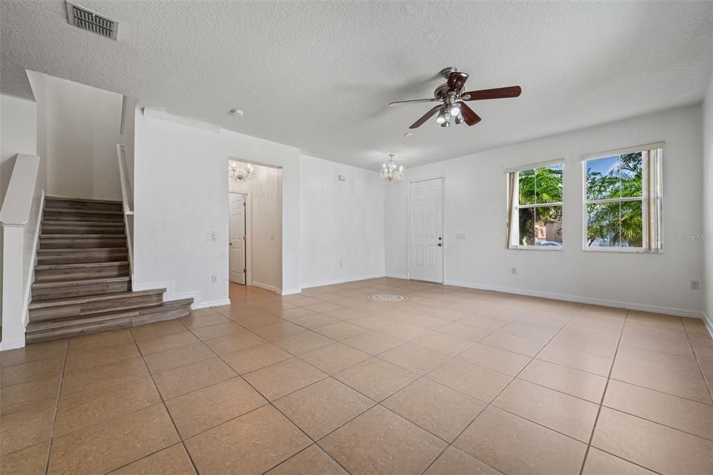 В аренду: $2,600 (4 спален, 3 ванн, 2746 Квадратных фут)