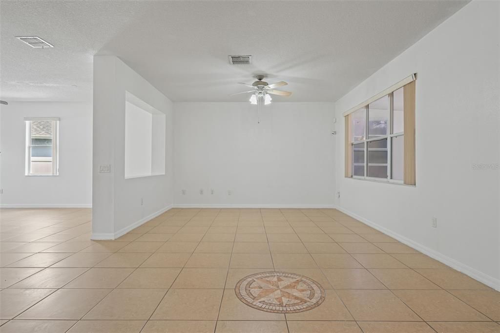 В аренду: $2,600 (4 спален, 3 ванн, 2746 Квадратных фут)