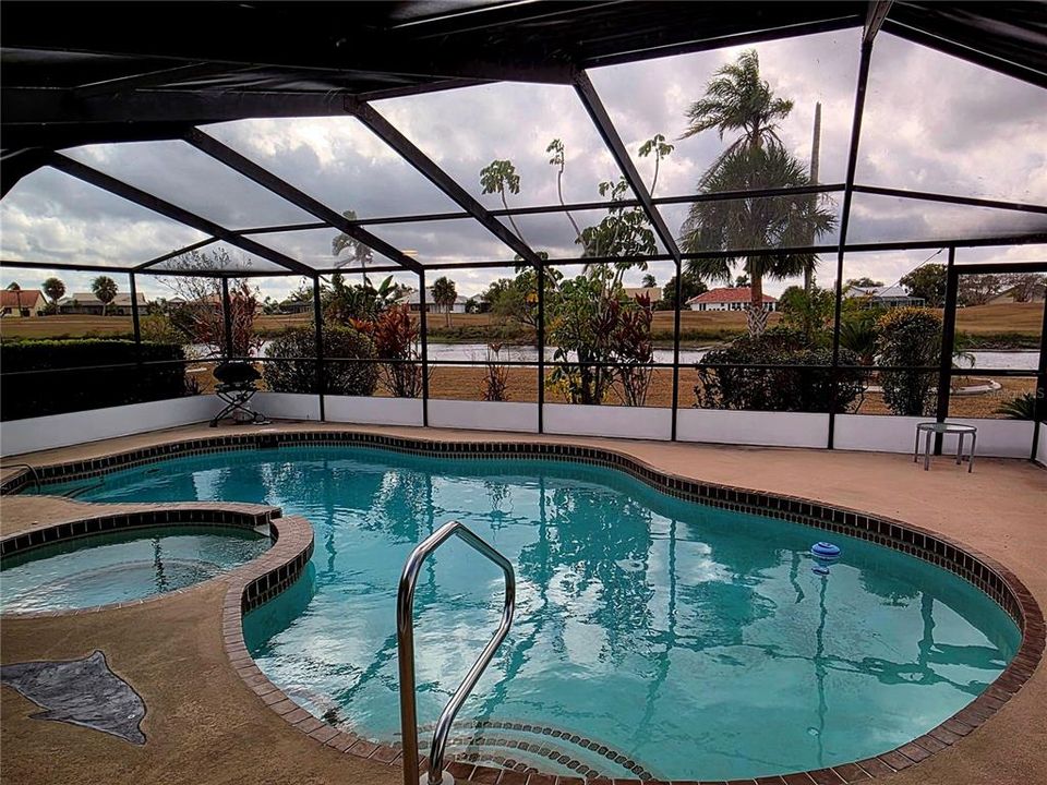 En Venta: $524,000 (3 camas, 2 baños, 2555 Pies cuadrados)