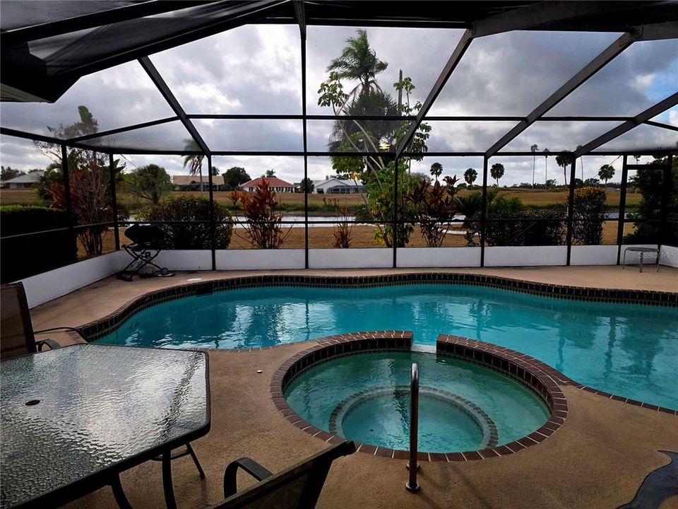 En Venta: $524,000 (3 camas, 2 baños, 2555 Pies cuadrados)