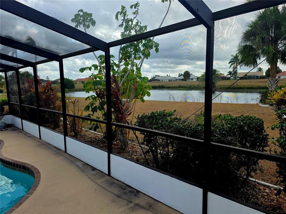 En Venta: $524,000 (3 camas, 2 baños, 2555 Pies cuadrados)