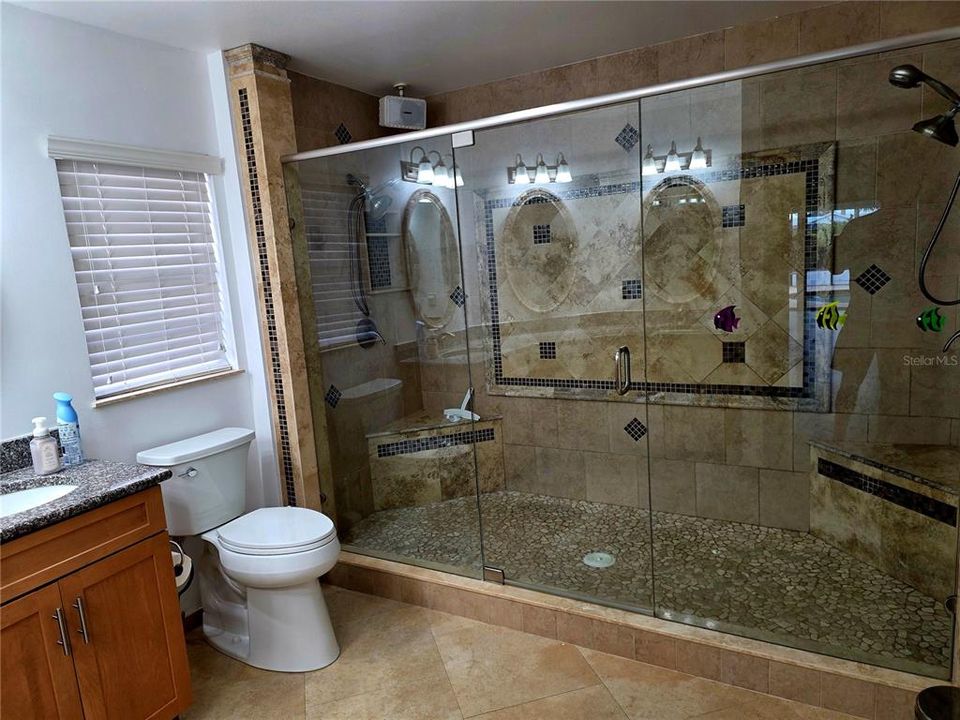 En Venta: $524,000 (3 camas, 2 baños, 2555 Pies cuadrados)