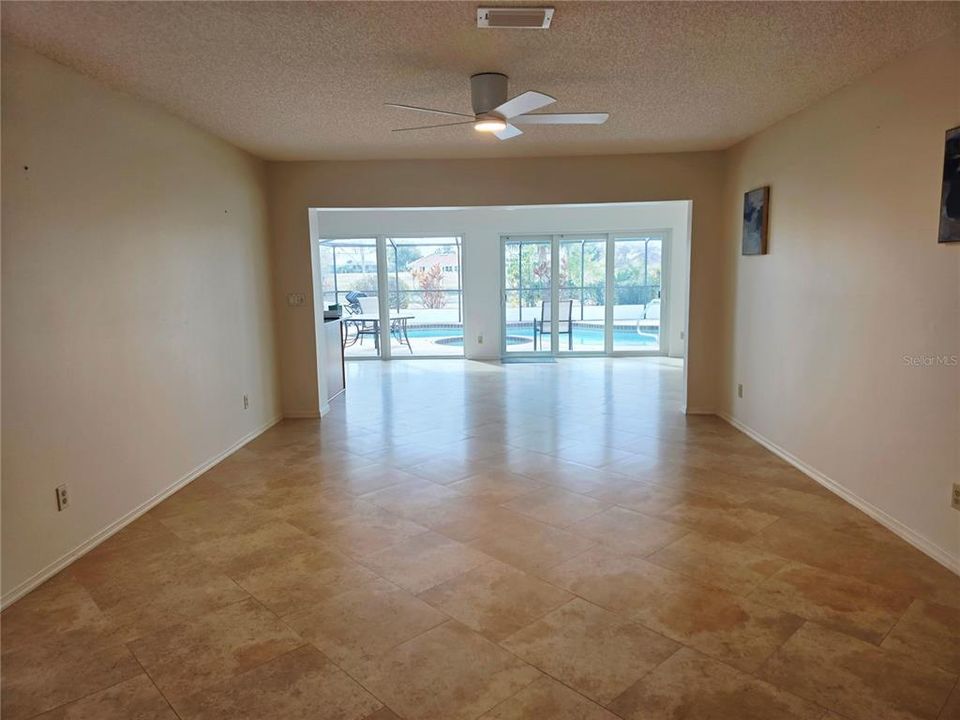 En Venta: $524,000 (3 camas, 2 baños, 2555 Pies cuadrados)