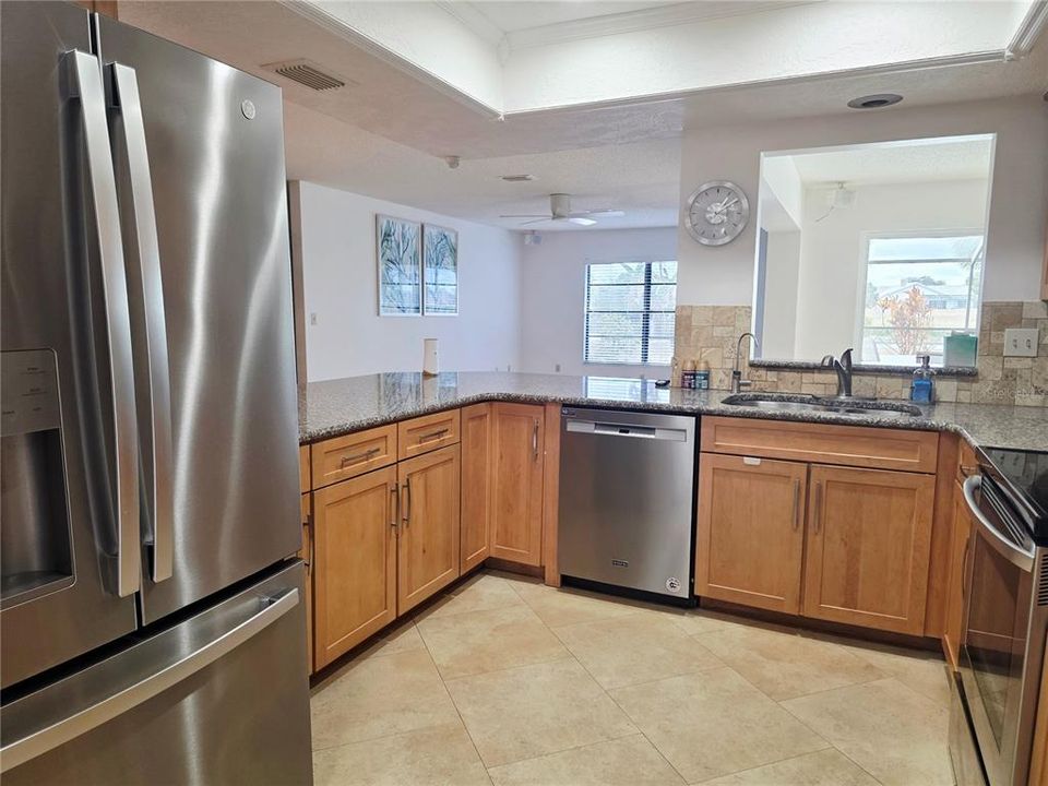 En Venta: $524,000 (3 camas, 2 baños, 2555 Pies cuadrados)