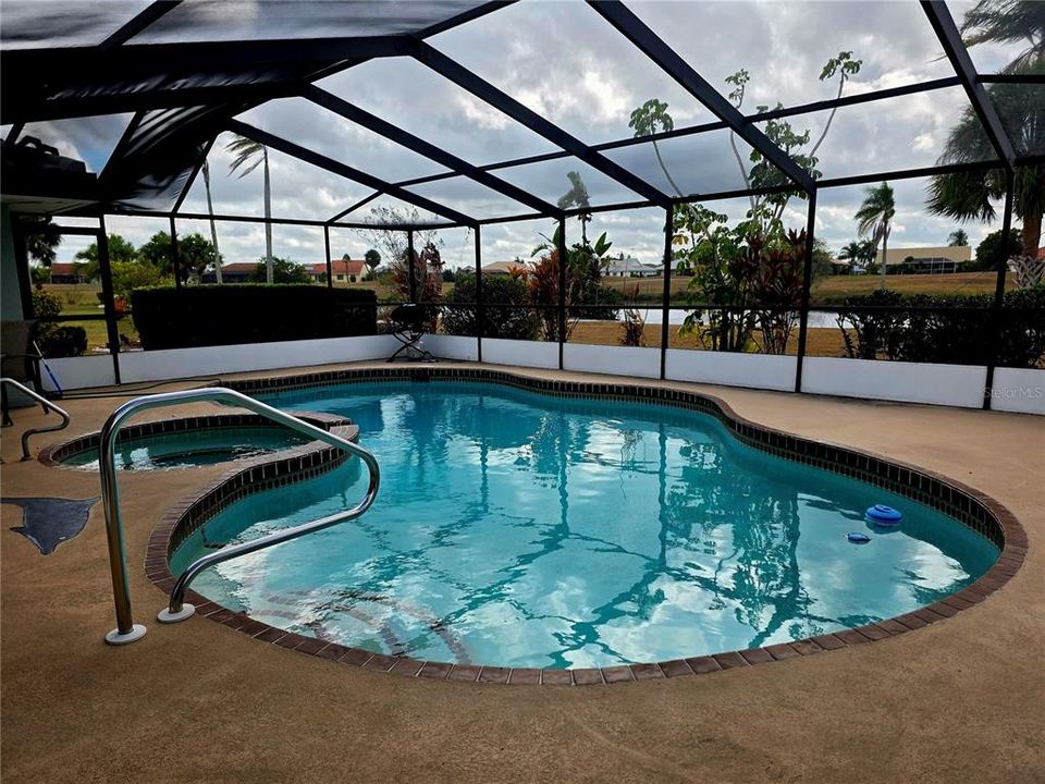 En Venta: $524,000 (3 camas, 2 baños, 2555 Pies cuadrados)