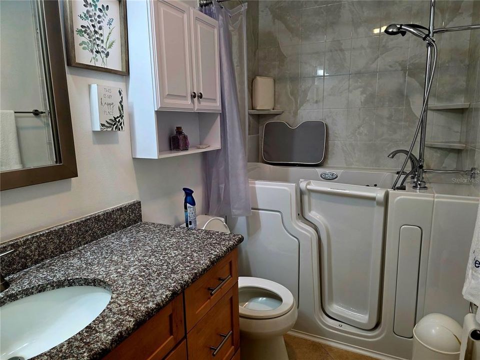 En Venta: $524,000 (3 camas, 2 baños, 2555 Pies cuadrados)