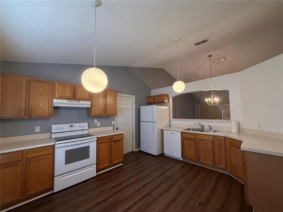 En Renta: $1,875 (3 camas, 2 baños, 1368 Pies cuadrados)