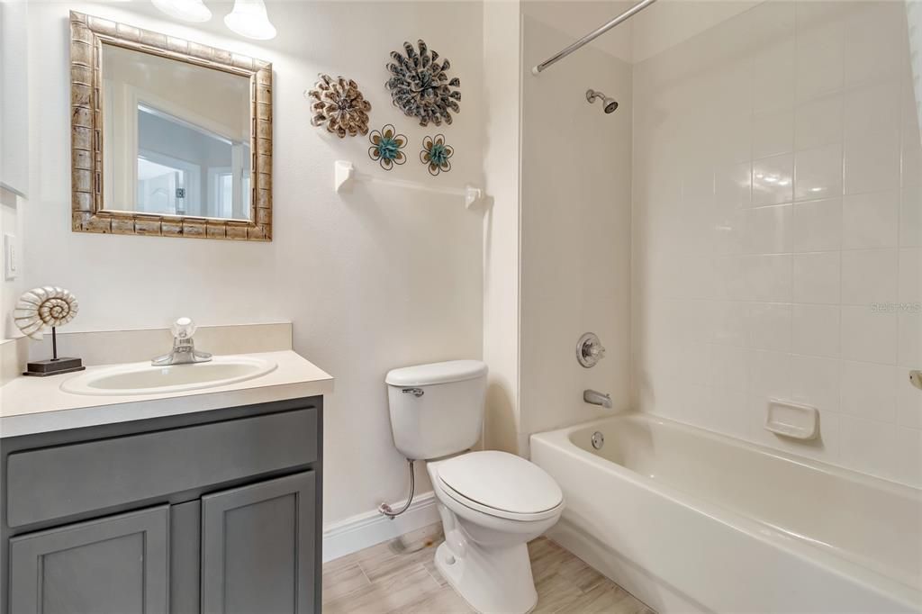 待售: $425,000 (4 贝兹, 3 浴室, 1895 平方英尺)