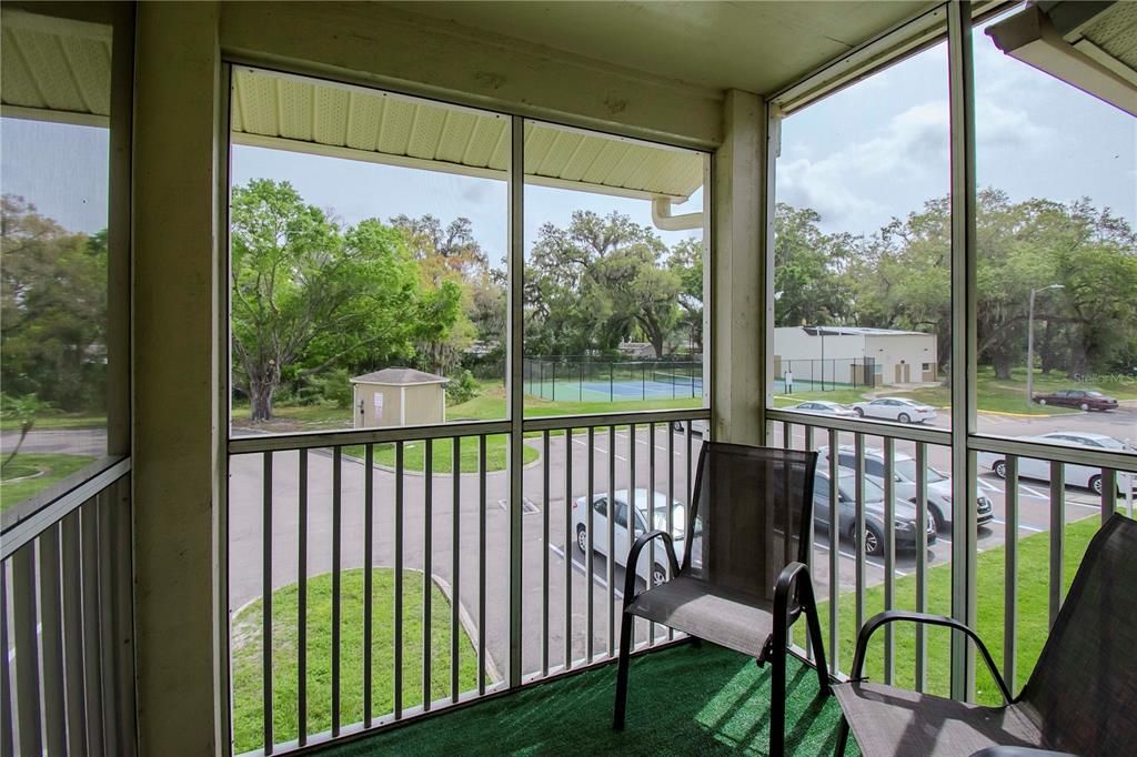 For Sale: $209,900 (2 beds, 2 baths, 916 Square Feet)