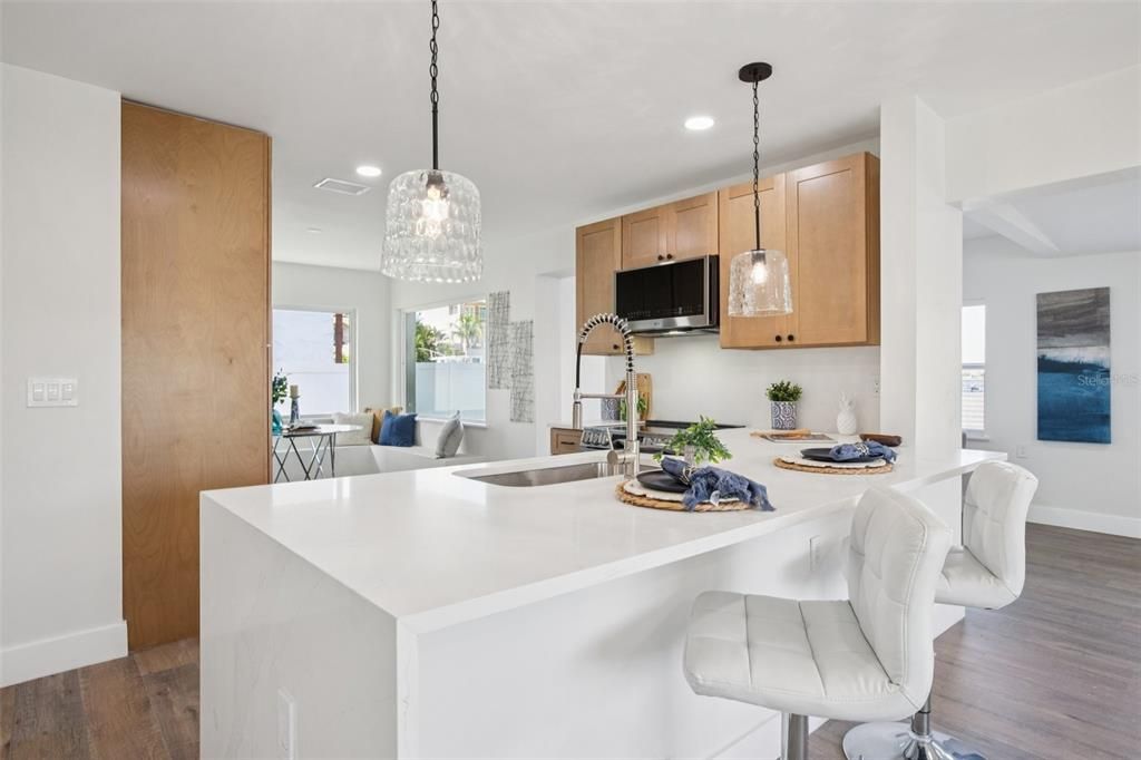 待售: $1,349,000 (3 贝兹, 2 浴室, 1658 平方英尺)