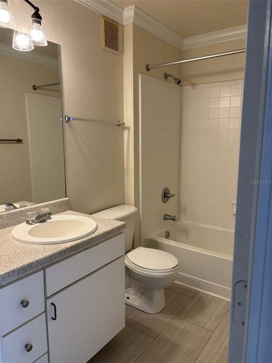 For Rent: $1,600 (2 beds, 2 baths, 1133 Square Feet)