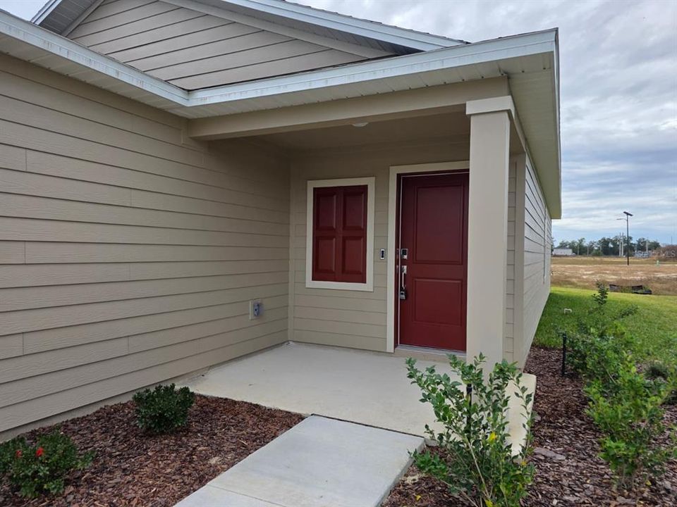 For Rent: $1,700 (3 beds, 2 baths, 1263 Square Feet)