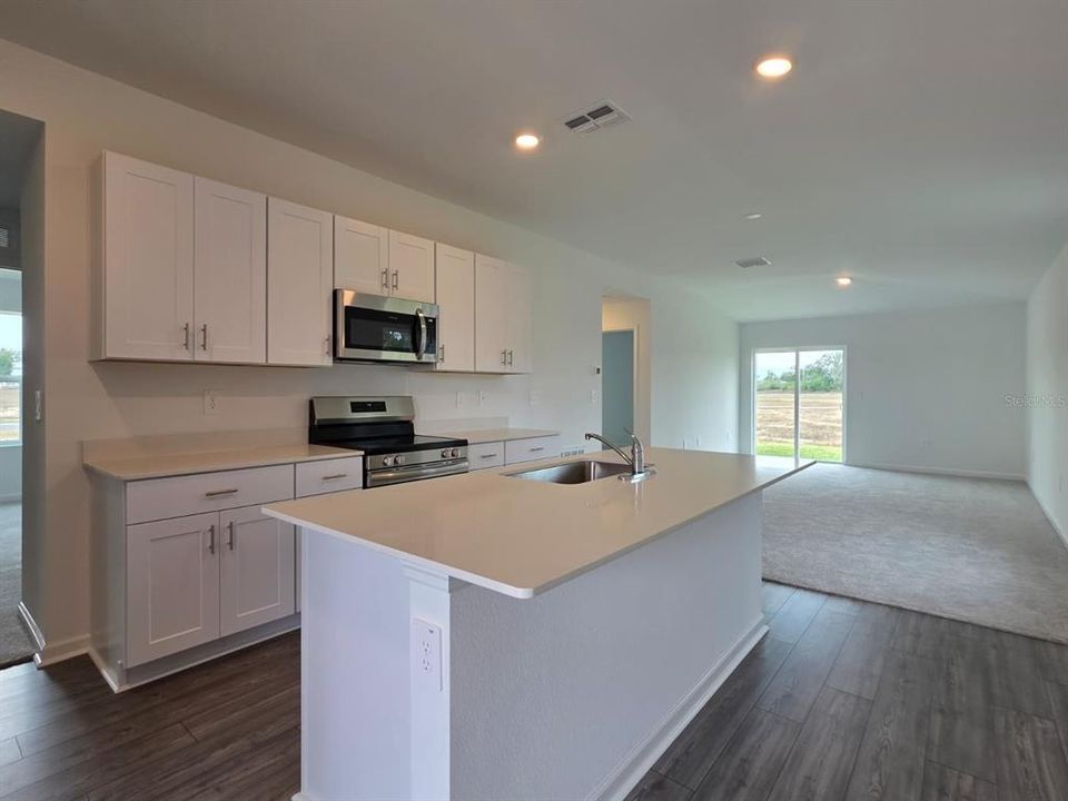 For Rent: $1,700 (3 beds, 2 baths, 1263 Square Feet)