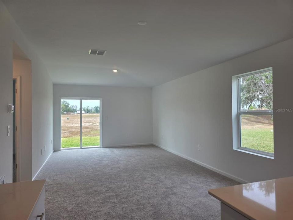 For Rent: $1,700 (3 beds, 2 baths, 1263 Square Feet)