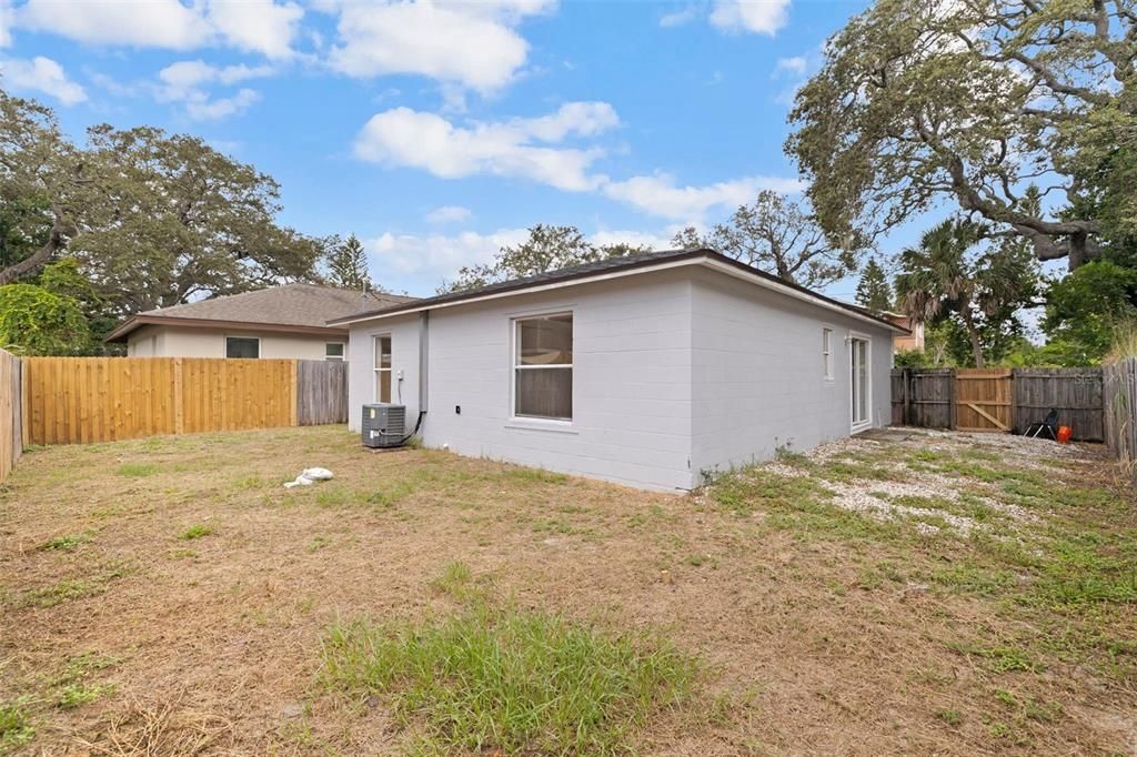 For Sale: $329,900 (3 beds, 2 baths, 1200 Square Feet)