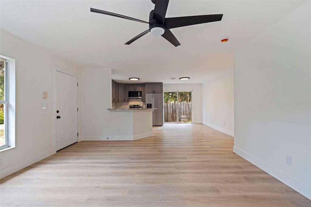 For Sale: $329,900 (3 beds, 2 baths, 1200 Square Feet)