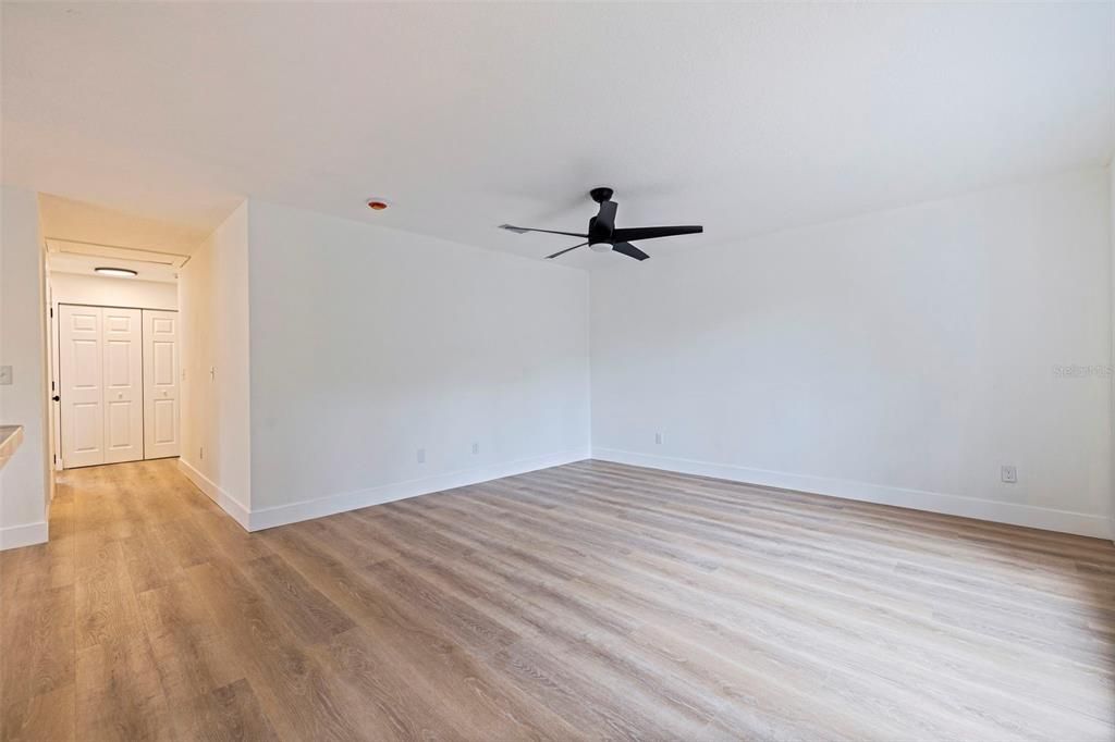 For Sale: $329,900 (3 beds, 2 baths, 1200 Square Feet)