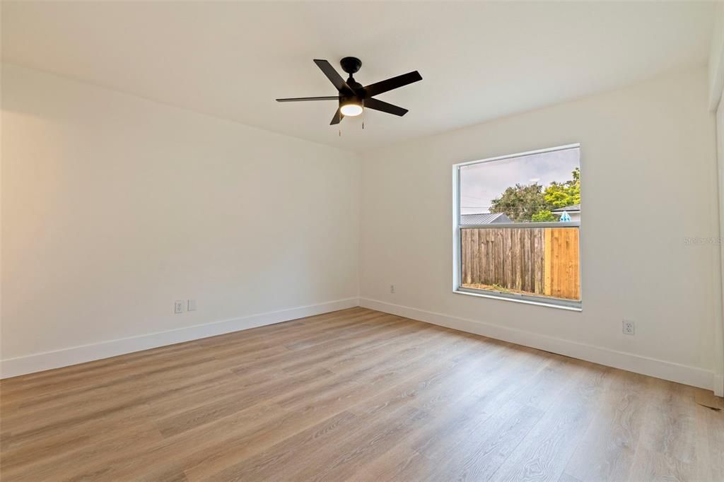 For Sale: $329,900 (3 beds, 2 baths, 1200 Square Feet)