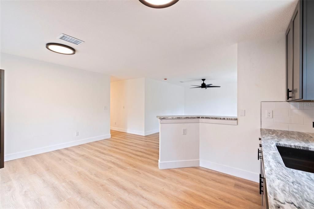 For Sale: $329,900 (3 beds, 2 baths, 1200 Square Feet)