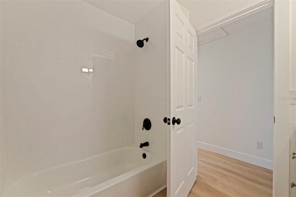 For Sale: $329,900 (3 beds, 2 baths, 1200 Square Feet)