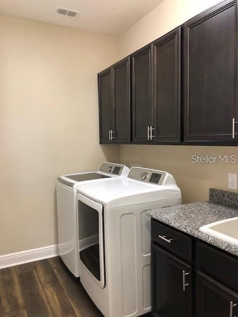 For Rent: $2,750 (4 beds, 3 baths, 2840 Square Feet)