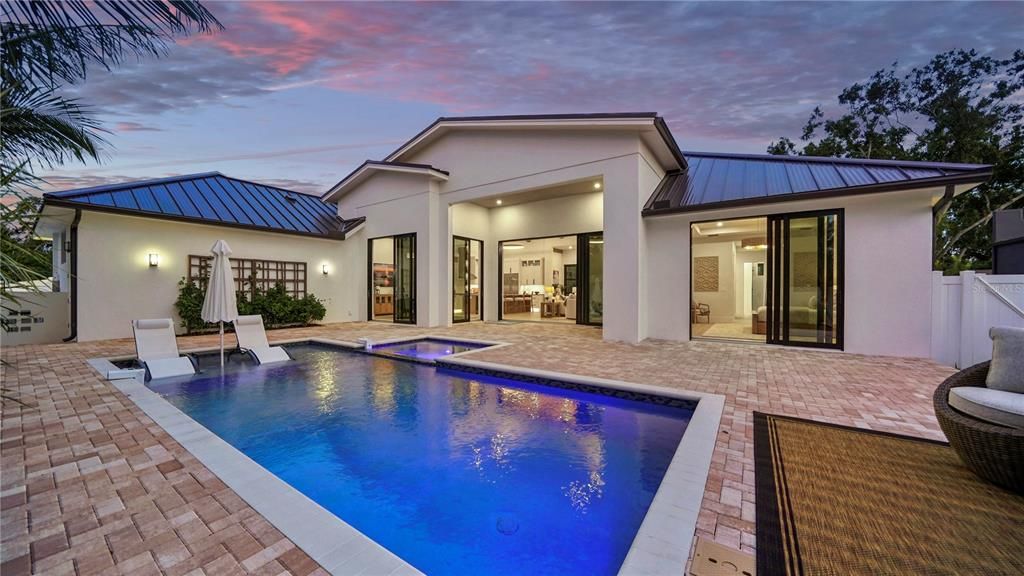 For Sale: $2,799,999 (4 beds, 4 baths, 2935 Square Feet)