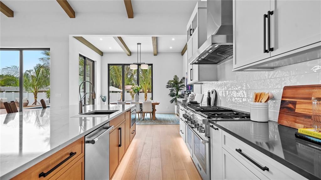 For Sale: $2,799,999 (4 beds, 4 baths, 2935 Square Feet)