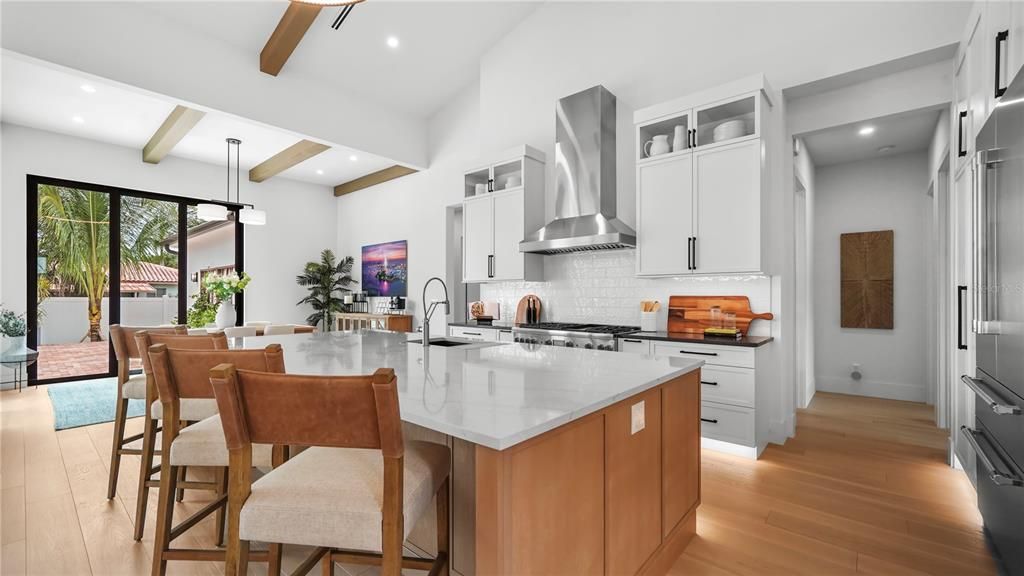 For Sale: $2,799,999 (4 beds, 4 baths, 2935 Square Feet)