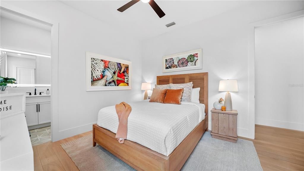 For Sale: $2,799,999 (4 beds, 4 baths, 2935 Square Feet)