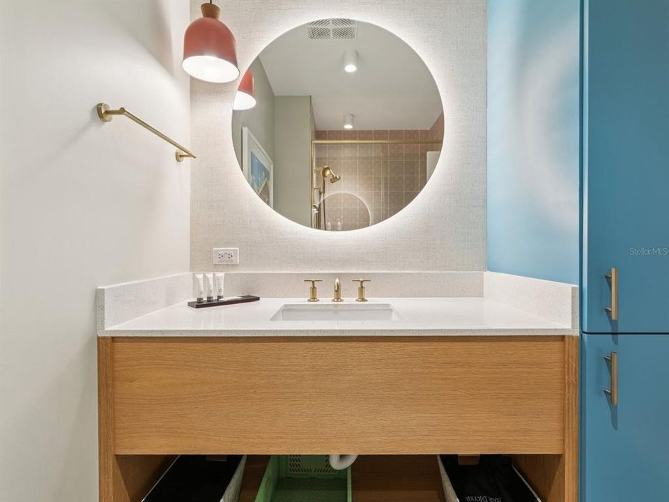 待售: $750,000 (2 贝兹, 2 浴室, 1500 平方英尺)