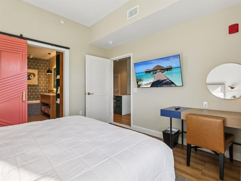 待售: $750,000 (2 贝兹, 2 浴室, 1500 平方英尺)