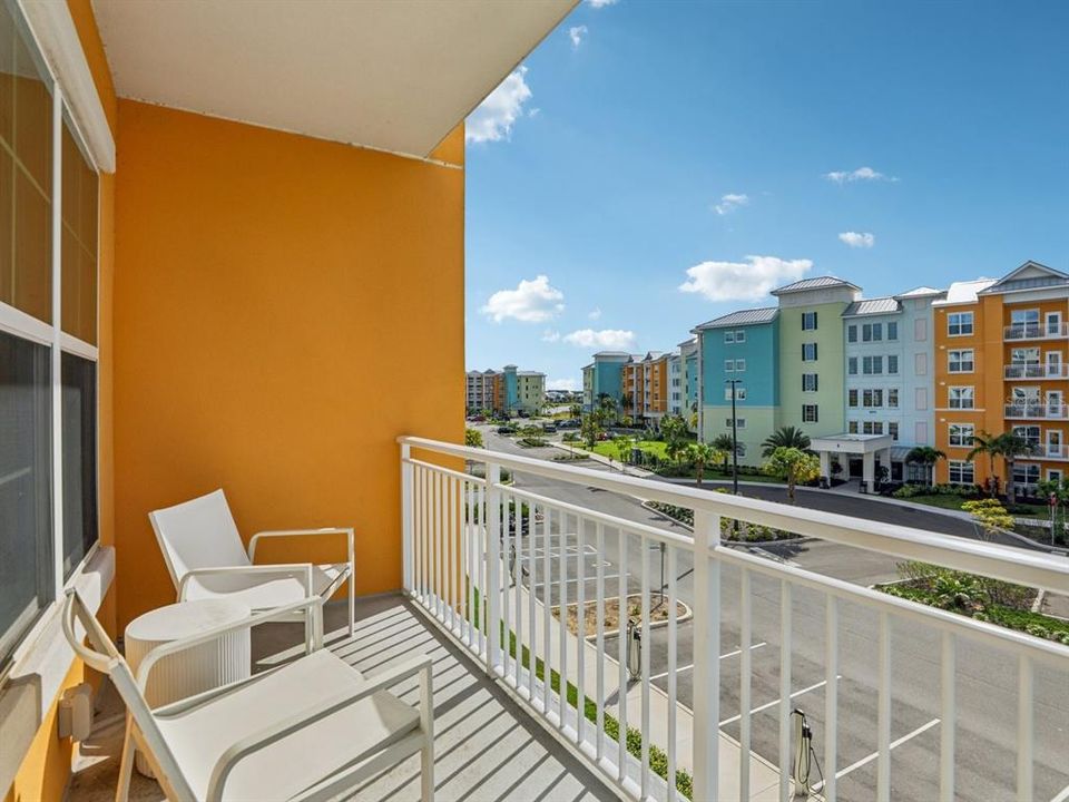 待售: $750,000 (2 贝兹, 2 浴室, 1500 平方英尺)