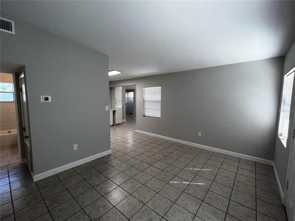 For Rent: $2,200 (3 beds, 2 baths, 1113 Square Feet)