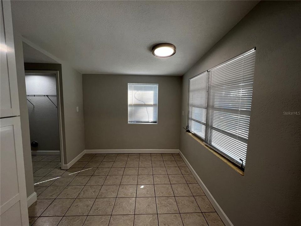 For Rent: $2,200 (3 beds, 2 baths, 1113 Square Feet)