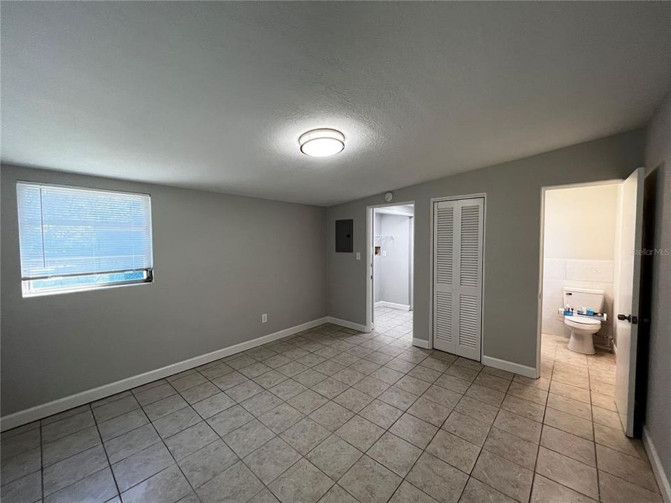 For Rent: $2,200 (3 beds, 2 baths, 1113 Square Feet)