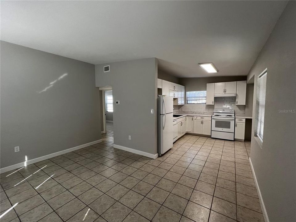 For Rent: $2,200 (3 beds, 2 baths, 1113 Square Feet)